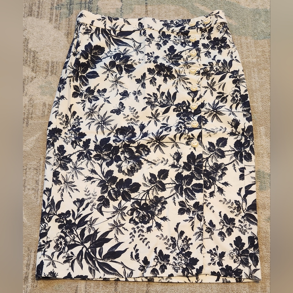 J. Crew Button-Front Langham Pencil Skirt. Size 10. Navy/Ivory. NWT *PLZ READ*